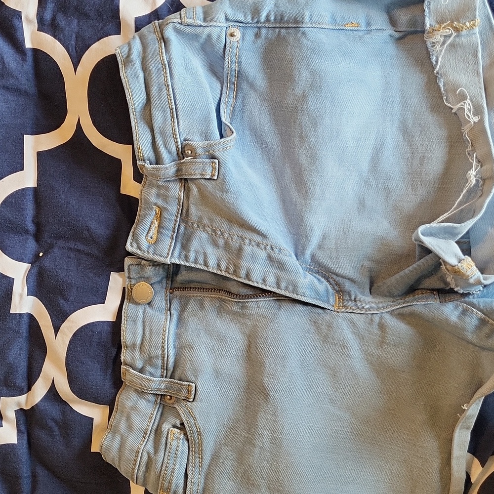 Universal thread jean shorts
